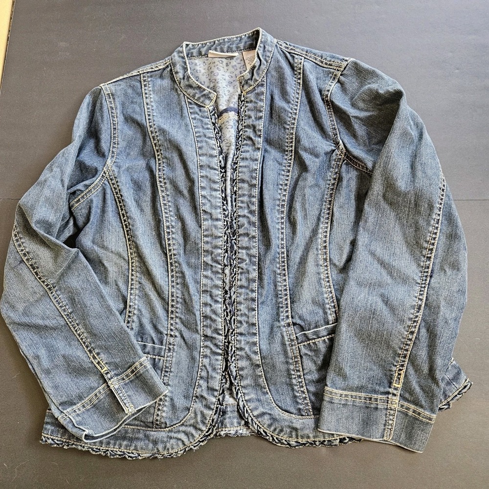 Chico's Platinum Denim Jacket Women Size 1 Medium Blue Jean Frayed Trim Stretch